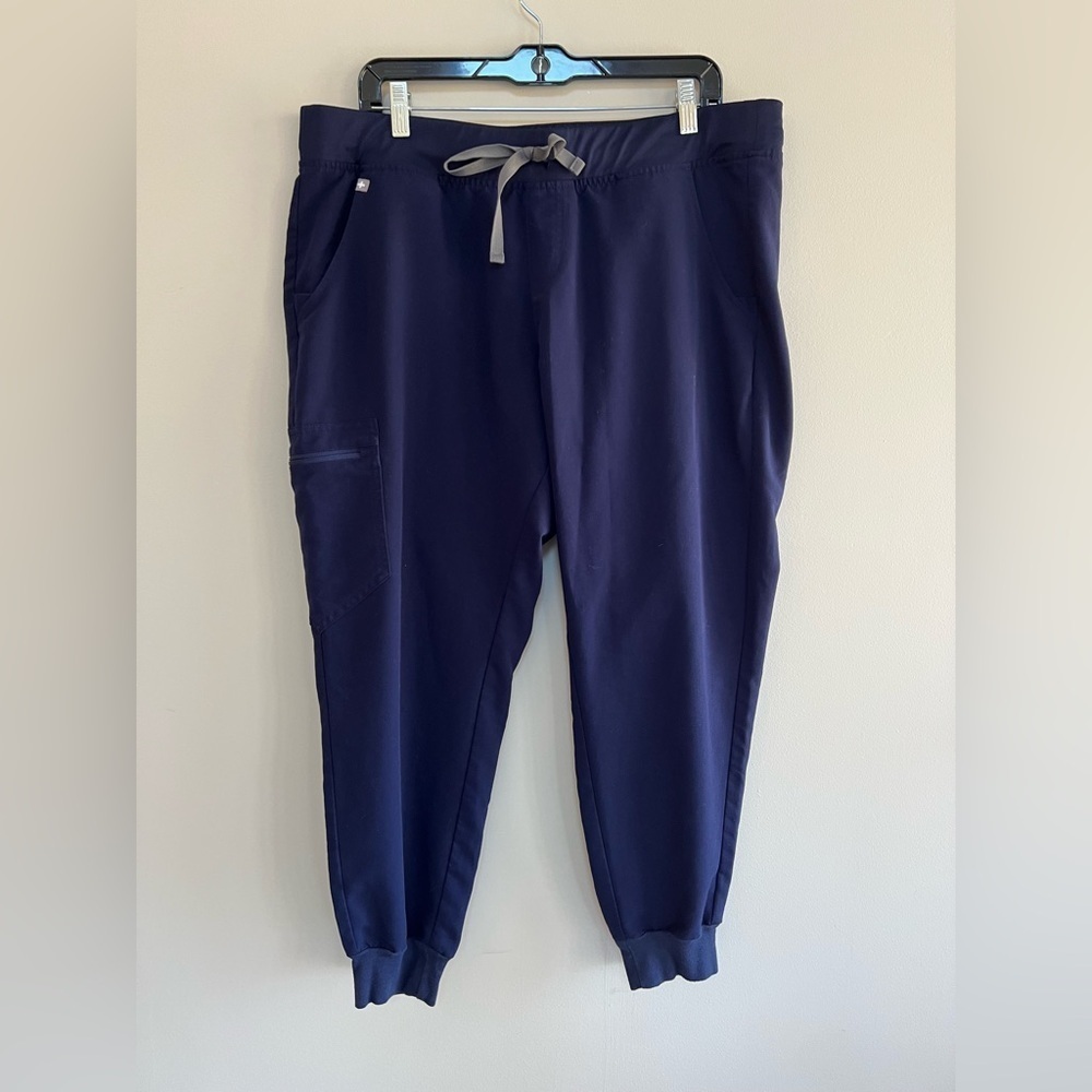 FIGS Women's Zamora Jogger Scrub Pants in Navy Blue (PO #1659), size XL/P